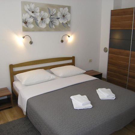Apartments Mari With Terrace บัชกา ภายนอก รูปภาพ