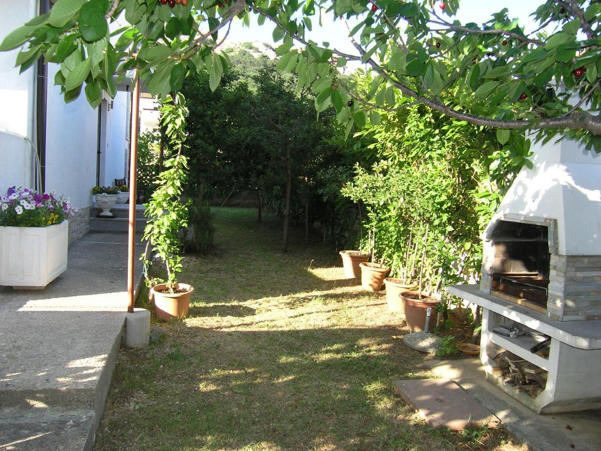Apartments Mari With Terrace บัชกา ภายนอก รูปภาพ