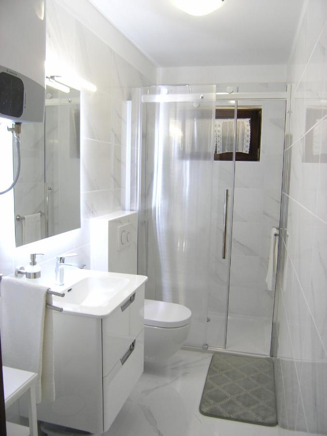 Apartments Mari With Terrace บัชกา ภายนอก รูปภาพ