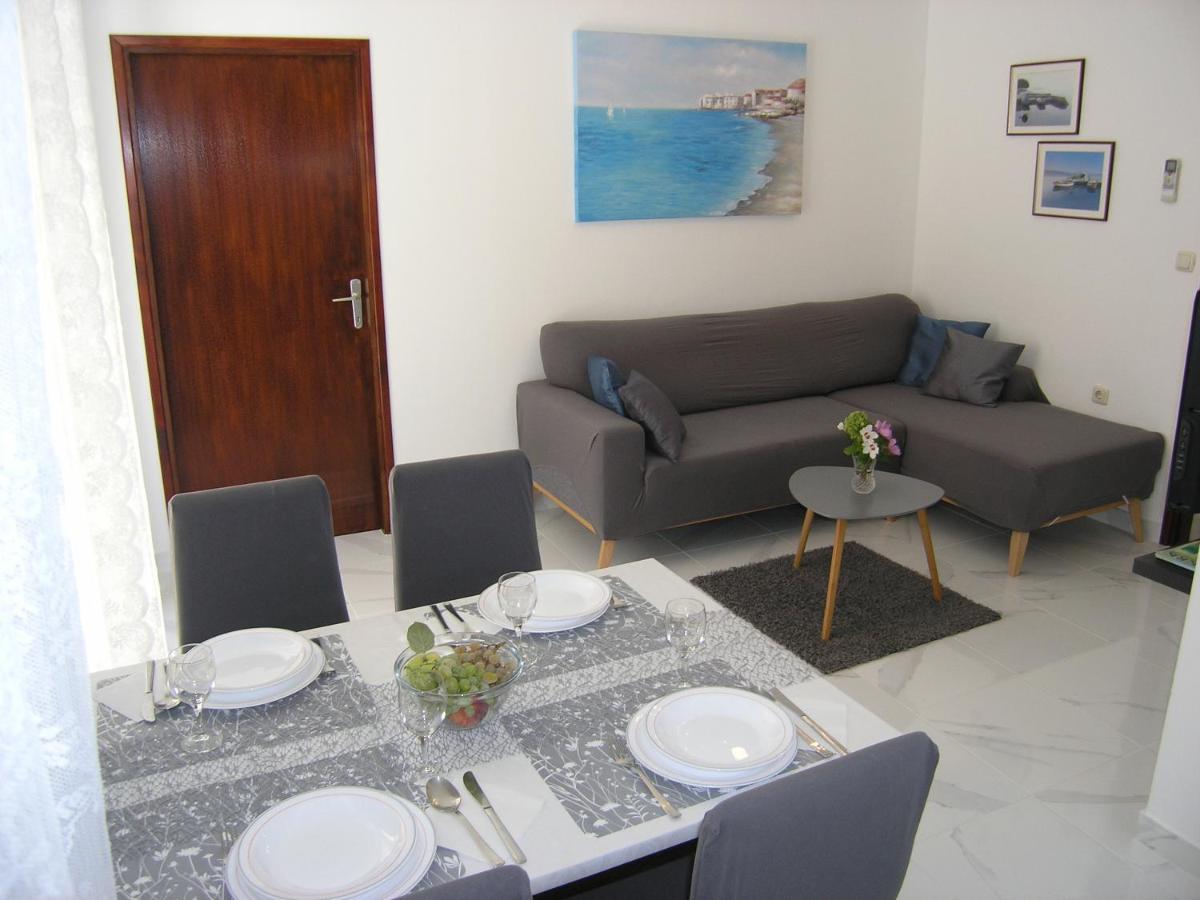Apartments Mari With Terrace บัชกา ภายนอก รูปภาพ